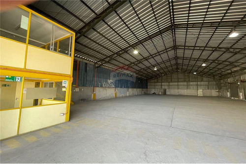 Bodega 700 M2 Caletera Varoli - 70 Uf Mas Gtos Com