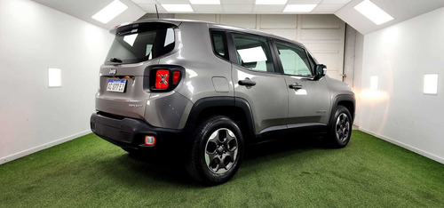 Imagen 3 de 5 de Jeep Renegade 1.8 4x2 Sport 2018
