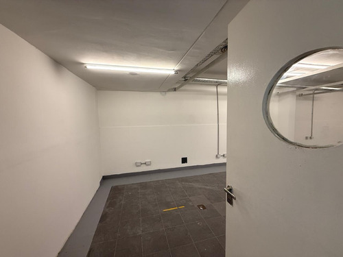 Oficina En Venta En Balvanera - Edificio Comercial Apto Credito, Apto Varios Rubros.