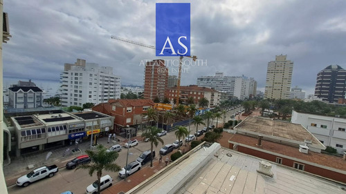 Apartamento En Alquiler De Temporada - Zona Península Ref. 6009