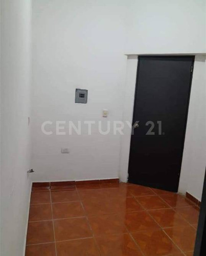 Local Comercial En Vebnta En Camino Real En Guadalupe
