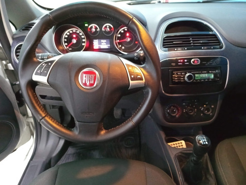 Imagen 22 de 23 de Fiat Punto Attractive 2016 1.4