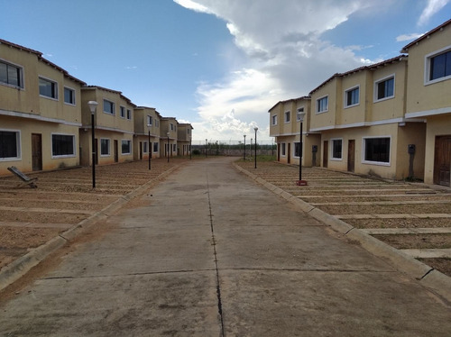 Imagen 3 de 13 de Townhouse En Venta Las Cocuizas, El Mirador