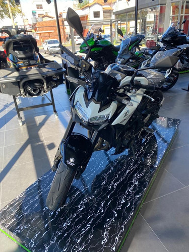 Imagen 7 de 25 de Kawasaki Z900 (no Ninja 650 Versys 650 Yamaha Mt07 Mt09)