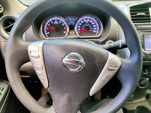 Imagen 10 de 11 de Nissan Versa 2018 1.6 Advance Mt