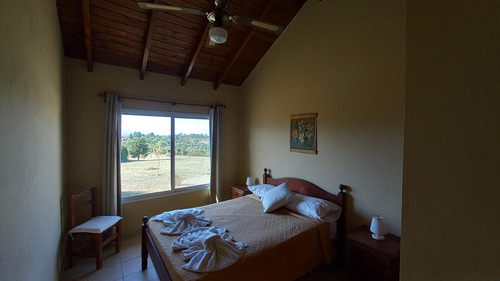 Venta De Complejo De Cabañas Con La Mejor Calificación En Todos Los Portales - 8 Cabañas - 10.000m2