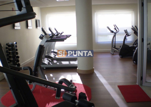 Imagen 20 de 24 de Apartamento Con 3 Dormitorios En Alquiler