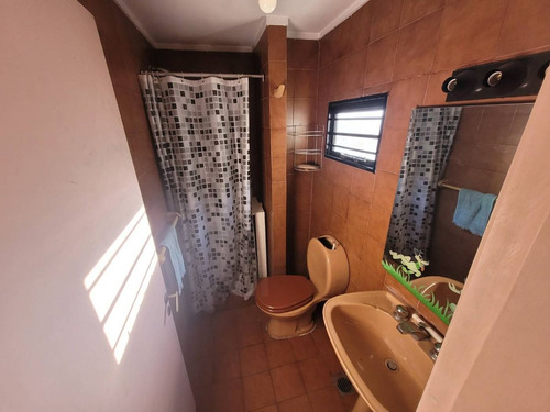Chalet En Zona Residencial En Banfield Oeste 6 Amb