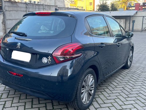 Imagen 6 de 8 de Peugeot 208, Diesel (su Dueña)