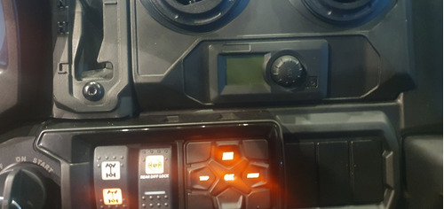 Imagen 5 de 19 de Can Am Defender Hd 10 Aire Acond Calefc Full Equip 0km 2023