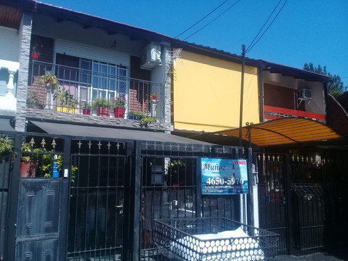 Imagen 3 de 21 de Dúplex De 4 Ambientes Con Cochera Y Patio.