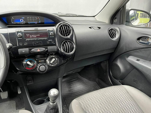 Toyota Etios Xs 1.5