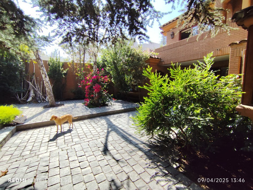 Arriendo Gran Casa Los Domínicos 6 Dorm+5 Baños+ Serv+ Pisci