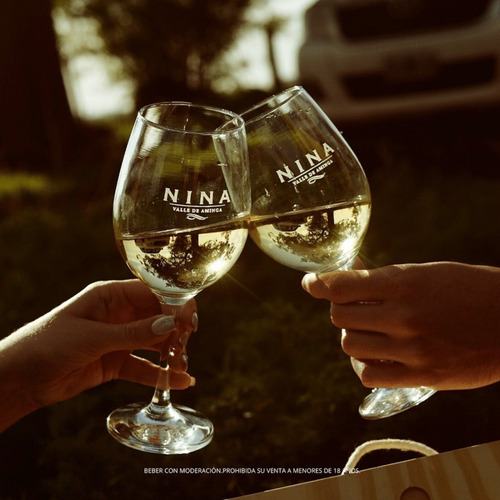Imagen 4 de 10 de Vino Nina Dulce Natural Moscato Giallo Caja X6 500ml. --