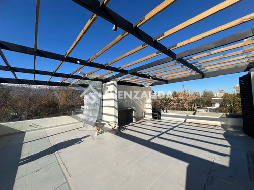 Venta Casa De 3 Dorm. En Las Condes, 18.800 Uf Sin Ggcc