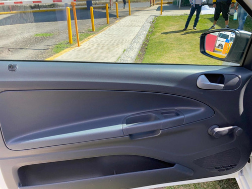 Imagen 3 de 15 de Volkswagen Saveiro 1.6 Starline Ac Mt 2016