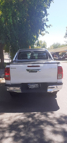 Imagen 3 de 11 de Toyota Hilux 4x4 D/c Sr 2.8 Tdi 6 M/t
