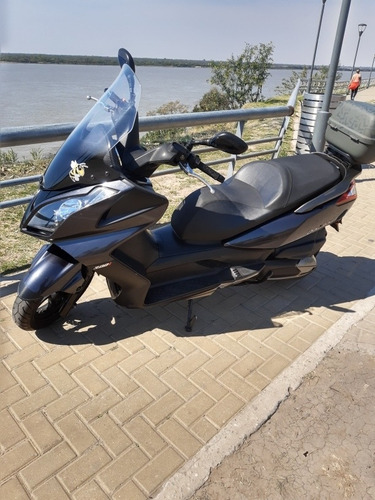 Imagen 1 de 5 de Kymco Downtown 300i