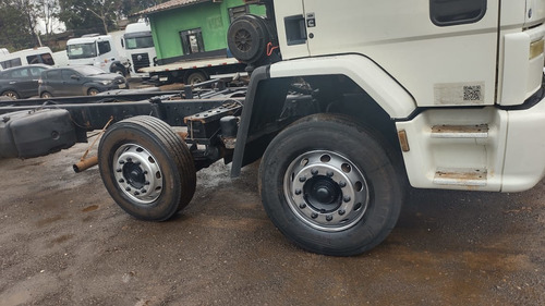 Ford Cargo 2428 2010 4º Eixo
