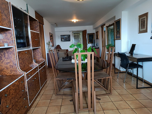 Apartamento En Bello Campo Con Puesto De Estacionamiento