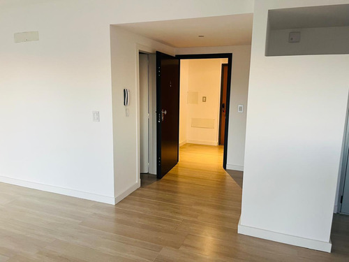 Departamento En Venta 2 Ambientes Quilmes Centro, Con Cochera