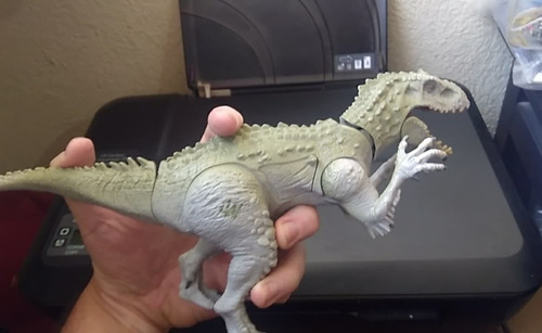 2015 Hasbro Jw Indominus Battle Damage Chomping 28cms (Usado)