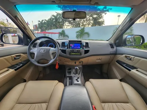 Toyota Fortuner Sr 4x4