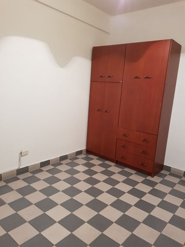 Imagen 3 de 6 de Departamento De 2 Ambientes 2° Piso Al Frente, Cocina Comedor Diario, Baño Instalado, Un Dormitorio Con Placard Y Balcon A La Calle