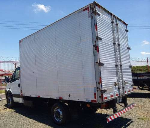 Iveco 35s14 Ano 2011