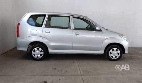 Imagen 4 de 10 de Toyota Avanza 2011 1.5 Premium At