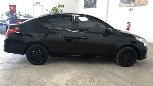 Imagen 2 de 15 de Nissan Versa 4 Pts. V-drive, Tm5, R-15 ( 2020