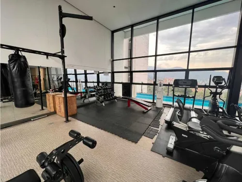 Vendo Apartamento Triplex En El Poblado, San Lucas