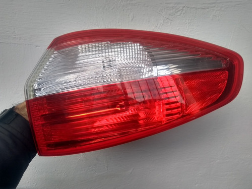 Imagem 2 de 2 de Lanterna Traseira New Fiesta Sedan 2014