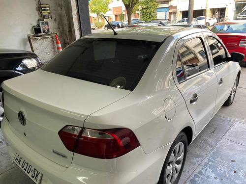 Volkswagen Voyage 1.6 Trenline 101cv 2016