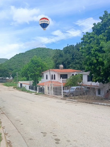 Re/max 2mil Vende, Terreno, Sector Guatamare, Arismendi, Isla De Margarita.