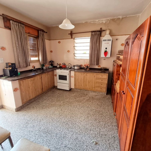 Imagen 10 de 26 de Casa + Departamento C/ Cochera En Cosquín