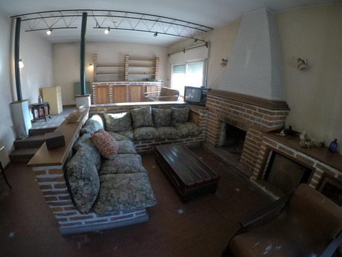 Imagen 29 de 30 de Venta Casa En Esquina Const. Sobre 2 Lotes Amplio Fondo Libre - Llavallol