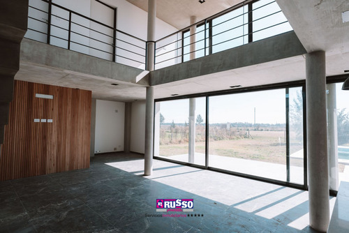 Venta Casa Barrio Cruz Del Sur San Vicente 4 Ambientes