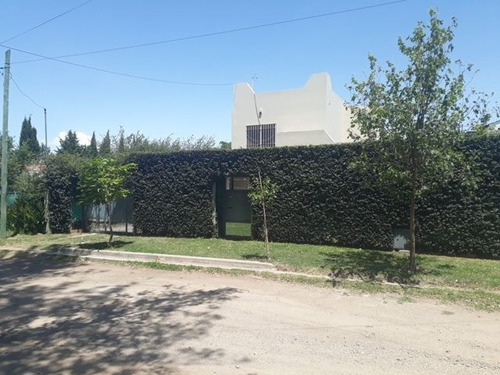 Casa En Venta En Juana Koslay