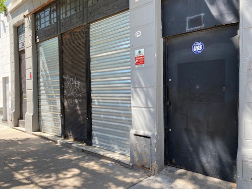 Galpon , Local Y Oficinas Con Vestidores A Tres Cuadras Del Cid Capeador , 650 M2