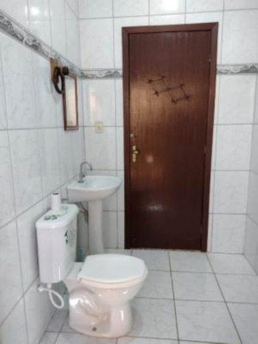 Imagem 16 de 23 de Obrado No Bairro Balneário Tupy, Em Itanhaém, Litoral Sul De São Paulo, Localizado No Lado Praia À 1.000 Metros Do Mar. Imóvel Com 240 M² De Terreno Sendo 244 M² De Área Construída. Possui Piscina, Ch