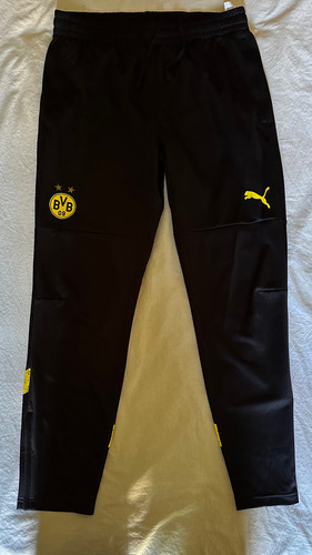 Pantalón Borussia Dortmund. Peñarol.