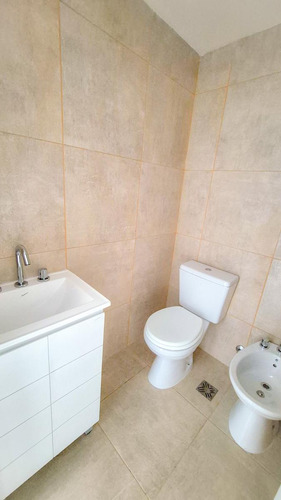 2 Ambientes En Alquiler - Santos Lugares