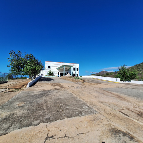 Venta De Hotel Cerca De Playa Caribe Margarita