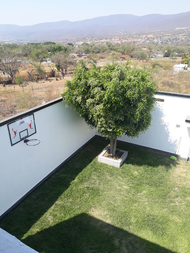 Casa Con 6 Recámaras 4 Baños 2 Albercas