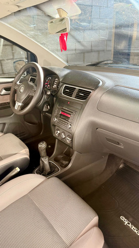 Volkswagen Suran 1.6 Trendline 11b