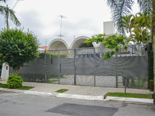 Morumbi( Jardim Guedala) Casa Com 350,00m² 3 Suites 4 Vagas Próximo A Rádio E Tv Bandeirantes Baixo Iptu - Ca00156