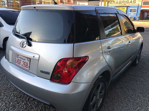 Imagen 3 de 9 de Toyota Ist Automática 1300