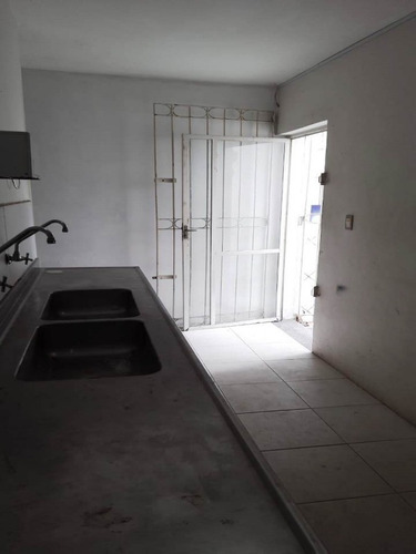 Imagem 21 de 30 de Maravilhosa Loja Comercial Com 420,00m2 Na Pituba Frente De Rua - Sfl607 - 69395381