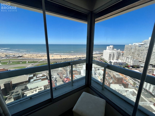 Imagen 16 de 29 de Piso Alto. Hermosa Vista Al Mar. Playa Mansa. Torreon. - Punta Del Este Mansa